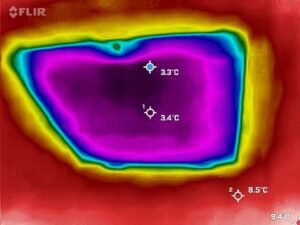 Thermographic image of loft. Outside temperature 0 degrees, room temperature 16 degrees
